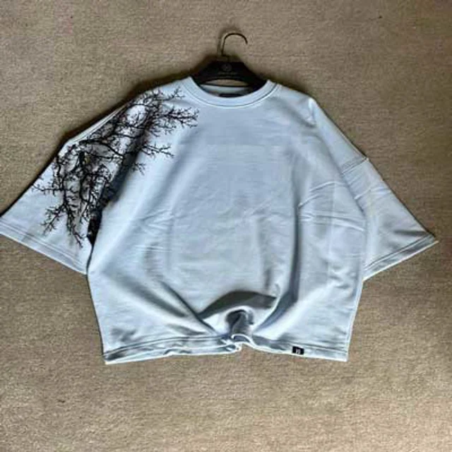 کراپ-شرت-شاخه ای-پاییزه-مردانه -رنگ-آبی-آسمانی