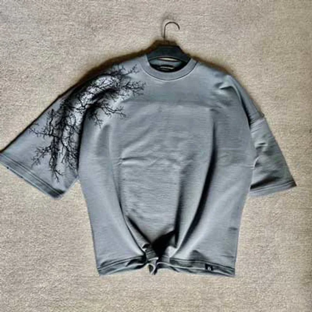 کراپ-شرت-شاخه ای-پاییزه-مردانه -رنگ-طوسی