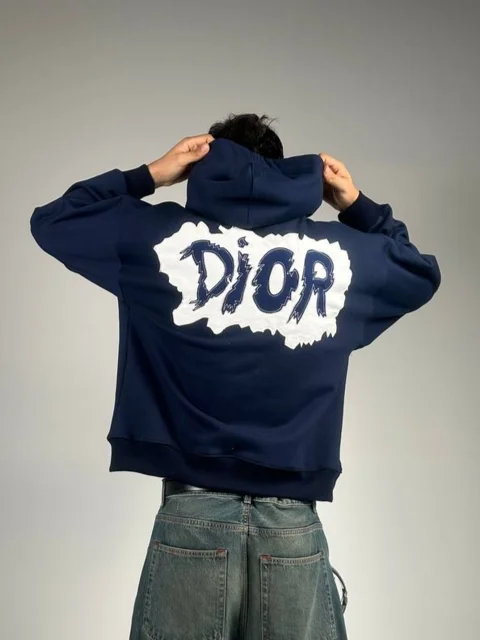 هودی DIOR تیکه دوزی پنبه سه نخ خارخورده قیمت عمده هر عدد 3.300.000 تومان